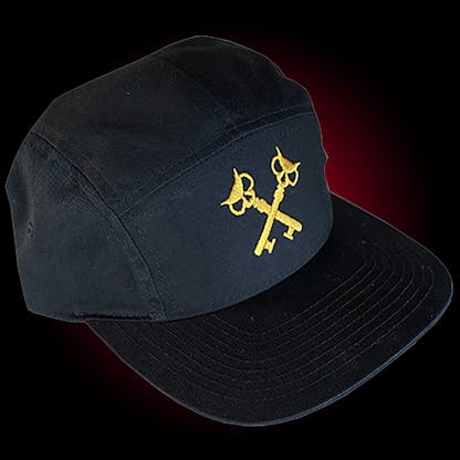 Five panel hat in black with our crosskeys embroidered in gold