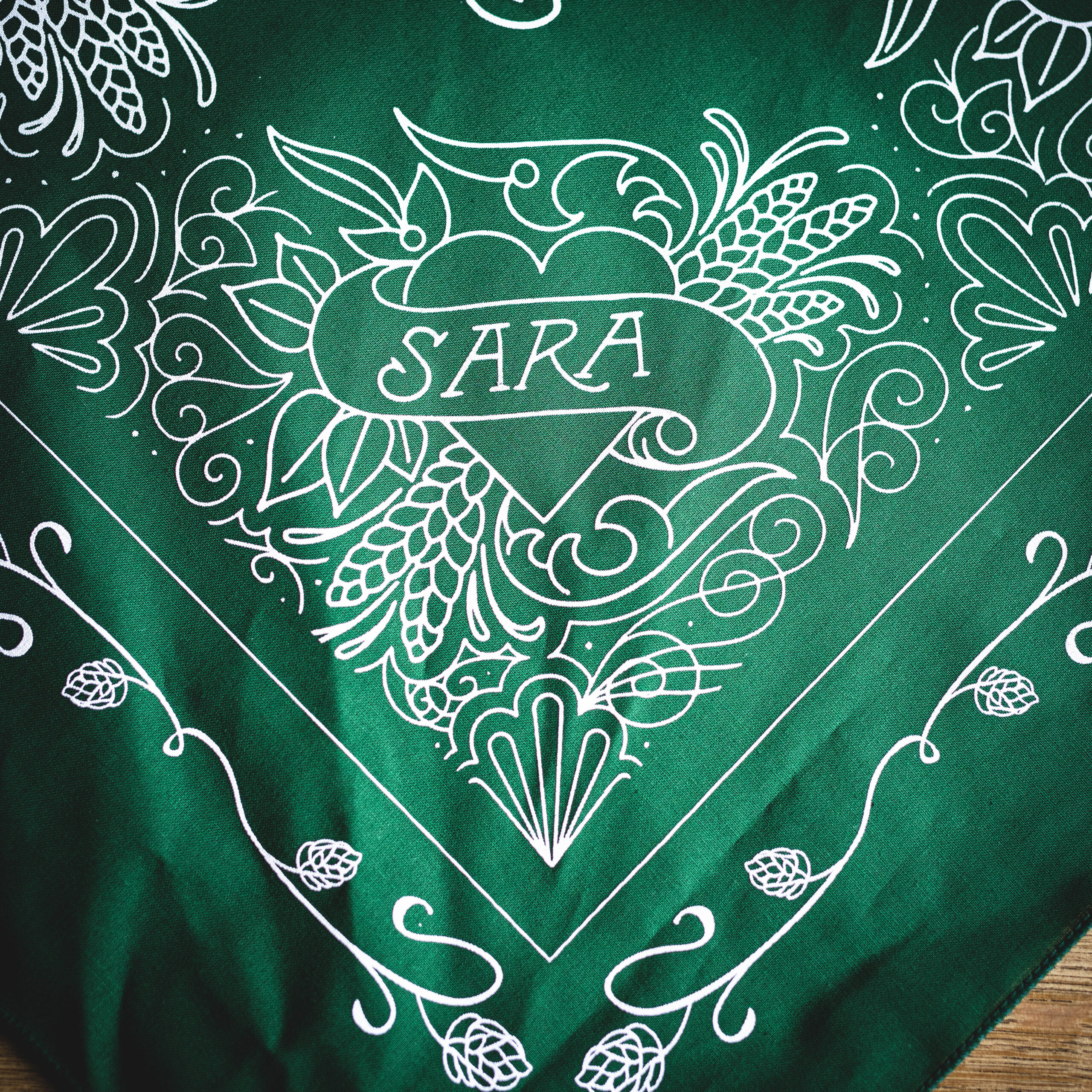 SARA Loves You Bandana Green