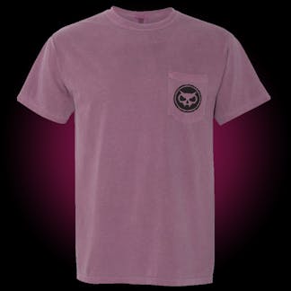 comfort colors berry pocket tee with fanghead logo on pocket