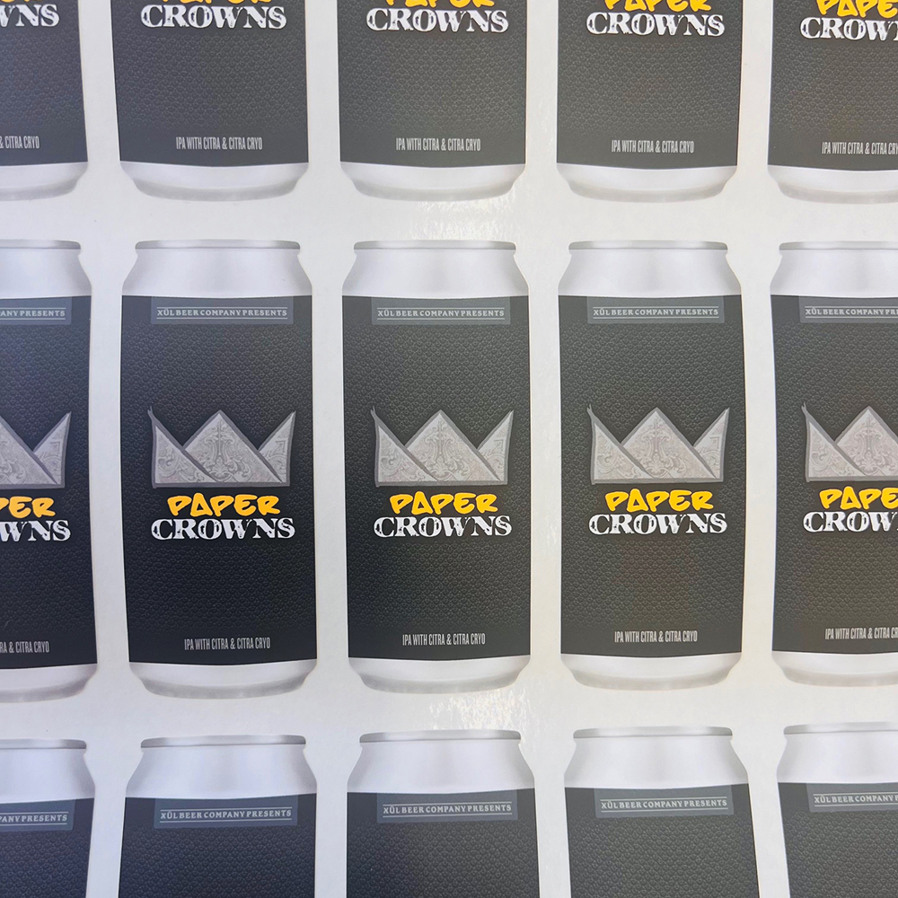 Can art sticker of Paper Crowns.