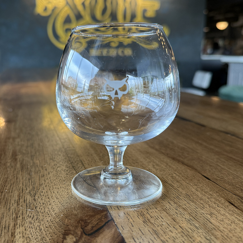 13oz brandy glass that we use for stouts. White fanghead printed.