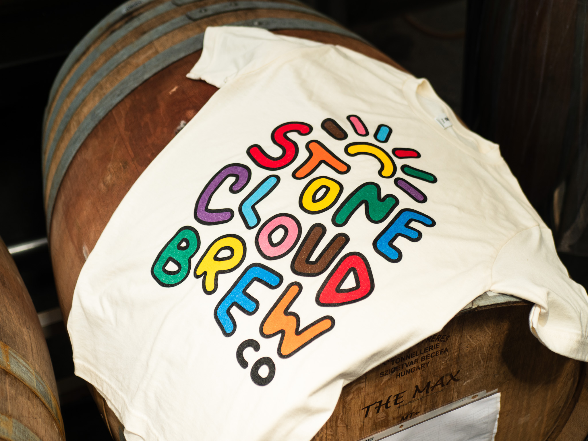 Stonecloud Rainbow T