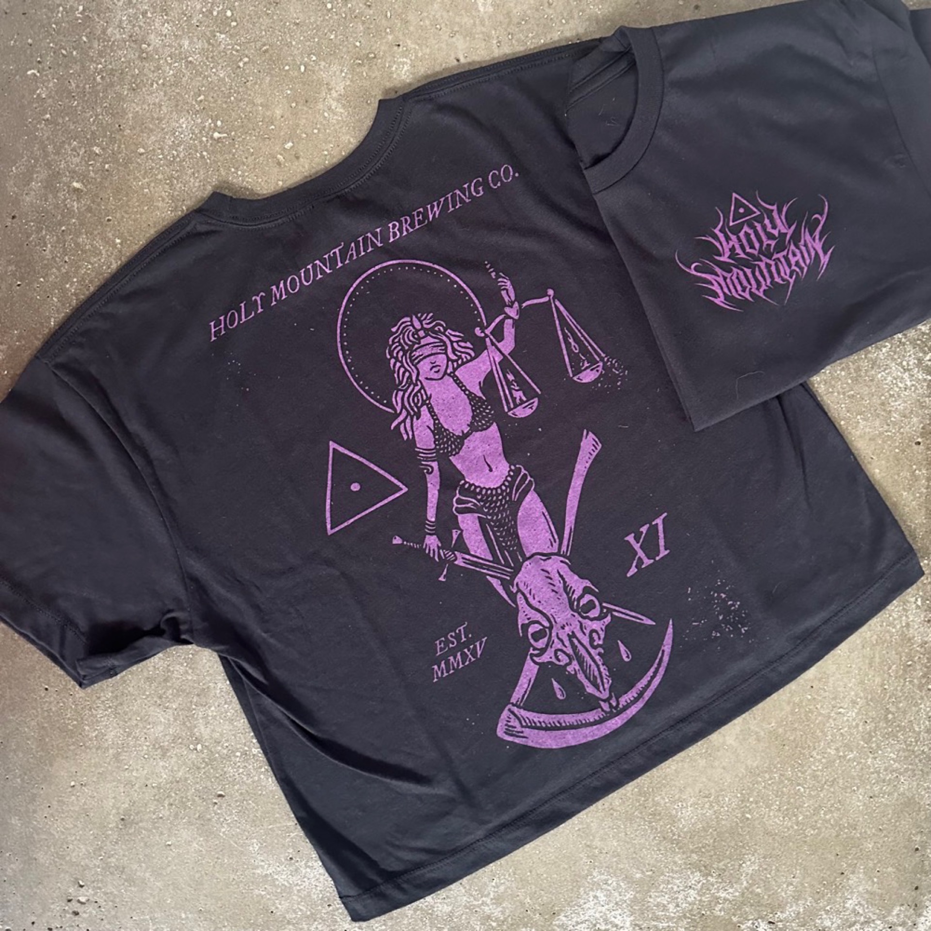 11th anniversary crop tee