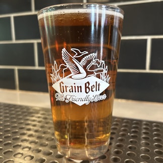 Grain Belt Hunting Pint Glass